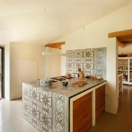 Sleeps 10 Pool Wifi Villa